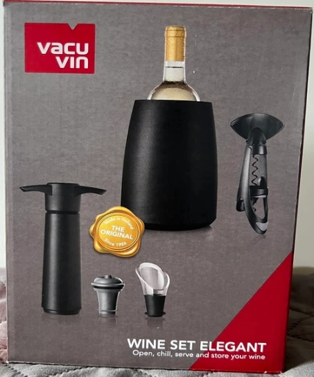 IMG_0321 (1) Ultimate Vacu Vin Vacuum Wine Saver Pump